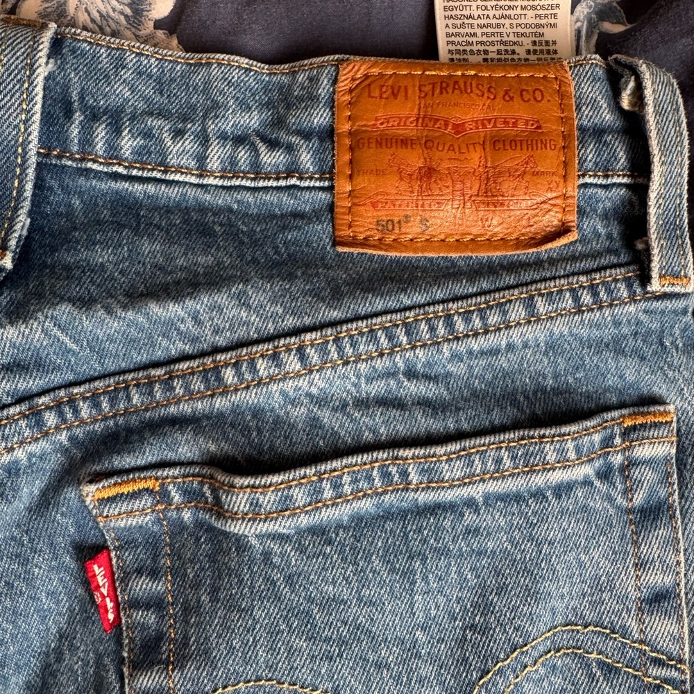 LEVI’S 501 Skinny Jeans Size 25